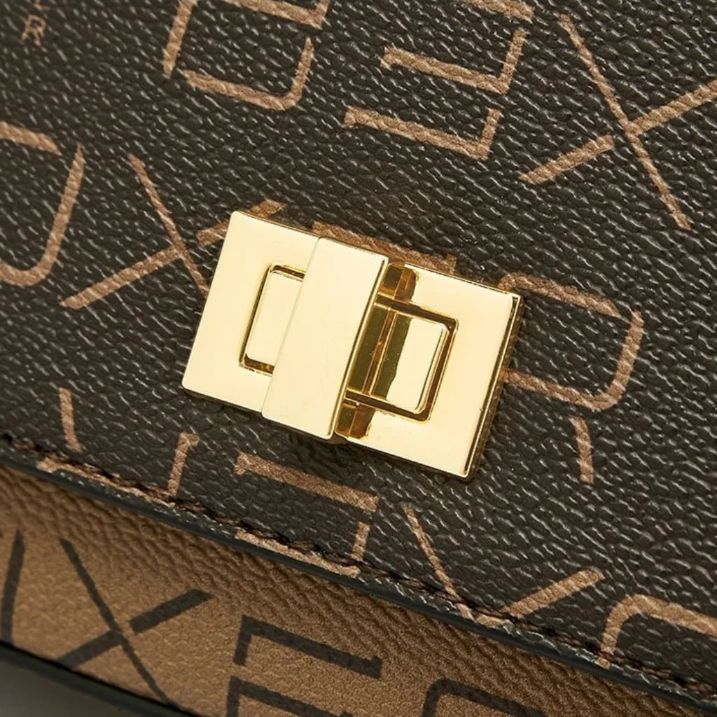 BOLSA FEMININA FOXER FEITA EM COURO REFINADO MODELO MARVEILLE