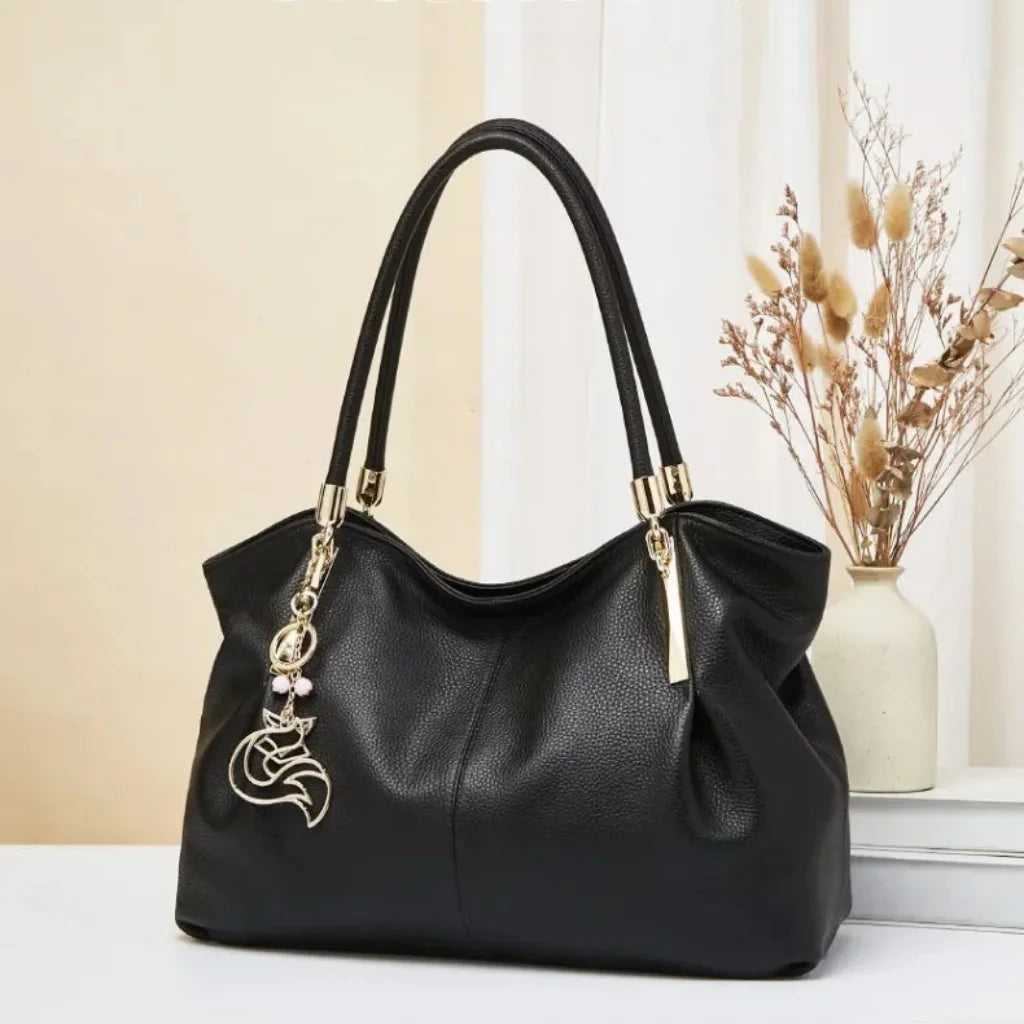 BOLSA FEMININA FOXER FEITA EM COURO GENUÍNO MODELO SAINT-GERMAIN BLACK