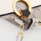 BOLSA FEMININA TRANSVERSAL FOXE FEITA R EM COURO MODELO VINTAGE WHITE