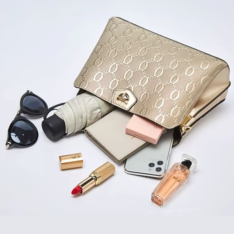 BOLSA FEMININA EM COURO TRANSVERSAL FOXER MODELO DAUPHINE BEGE