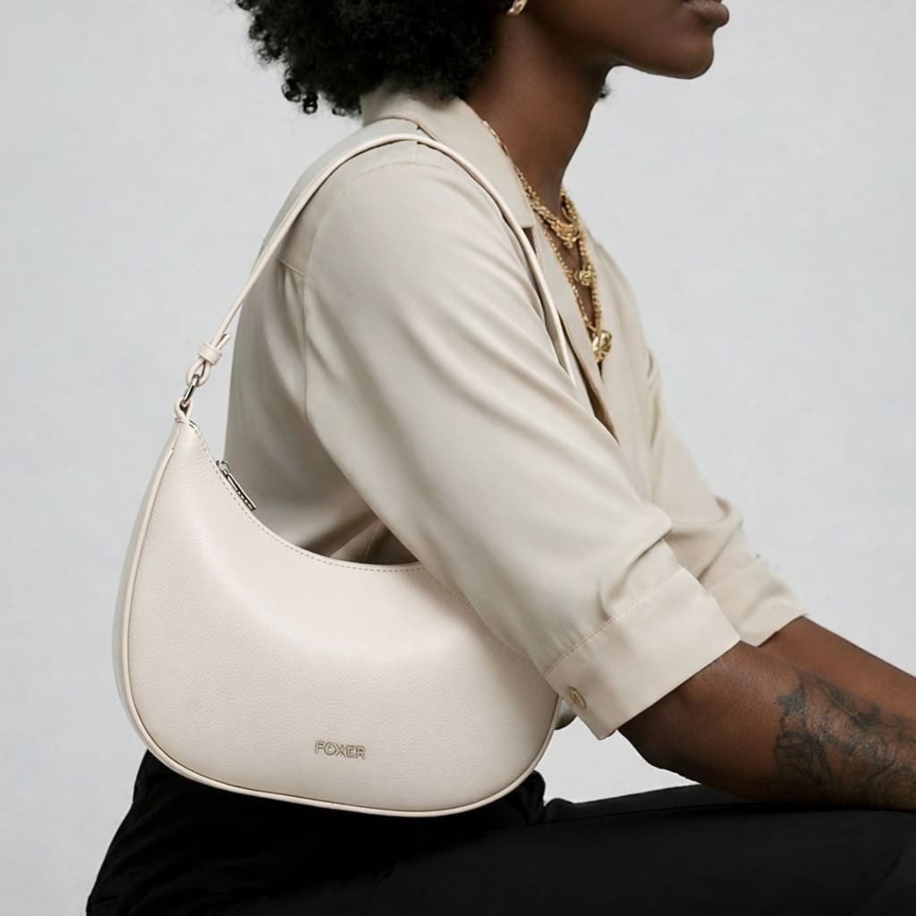 BOLSA FEMININA DE OMBRO FOXER FEITA EM COURO LEGÍTIMO MODELO LUNÉRA WHITE