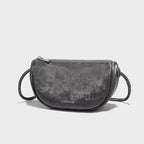 BOLSA FEMININA TRANSVERSAL FEITA EM COURO REFINADO MODELO VÉRENA