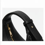 BOLSA FEMININA DE OMBRO FOXER FEITA EM COURO LEGÍTIMO MODELO LUNÉRA BLACK