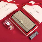 CARTEIRA FEMININA LONGA FOXER FEITA EM COURO GENUÍNO MODELO SÉLUNE BEIGE