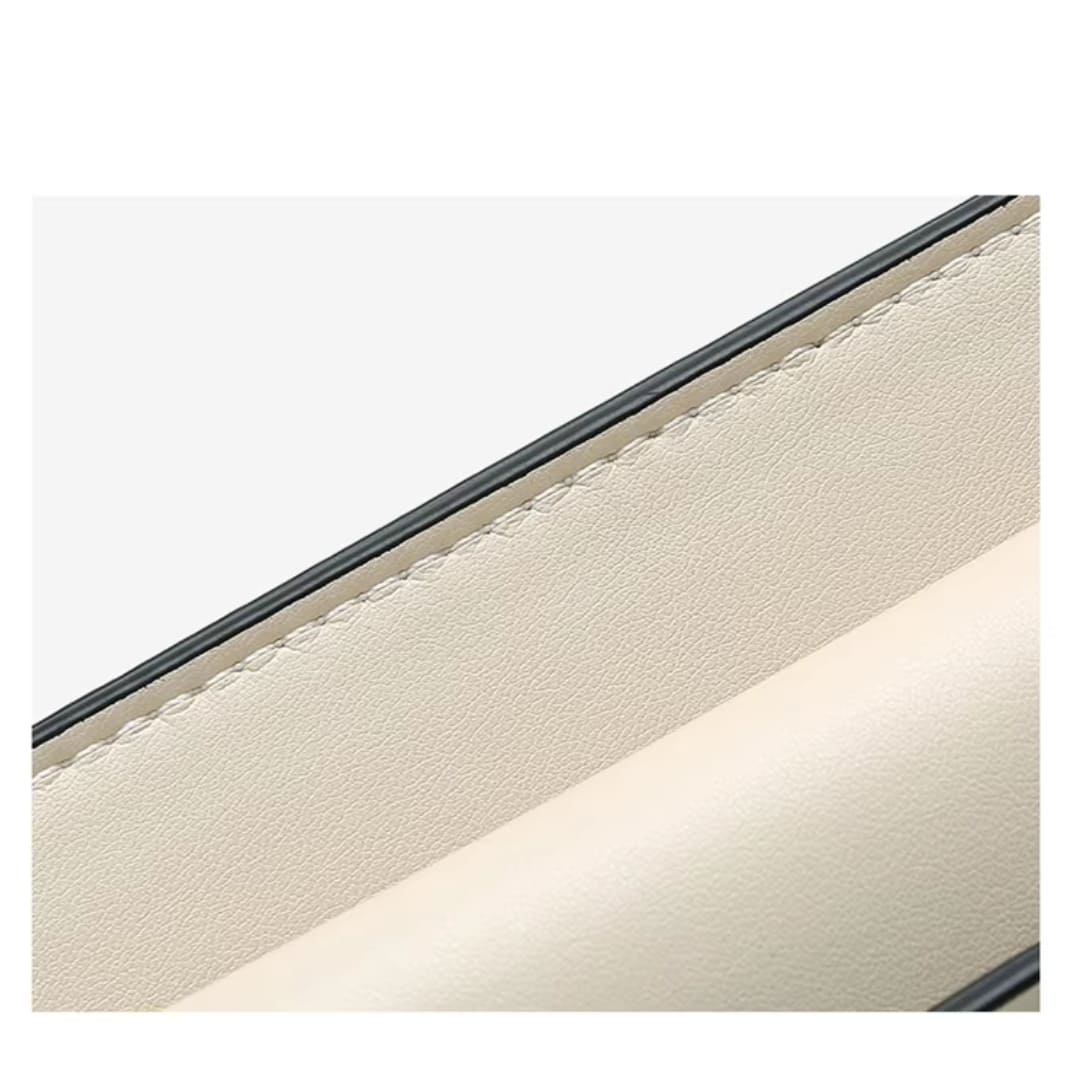 BOLSA FEMININA TYRANSVERSAL FOXER FEITA EM COURO REFINADO MODELO ARVELLE