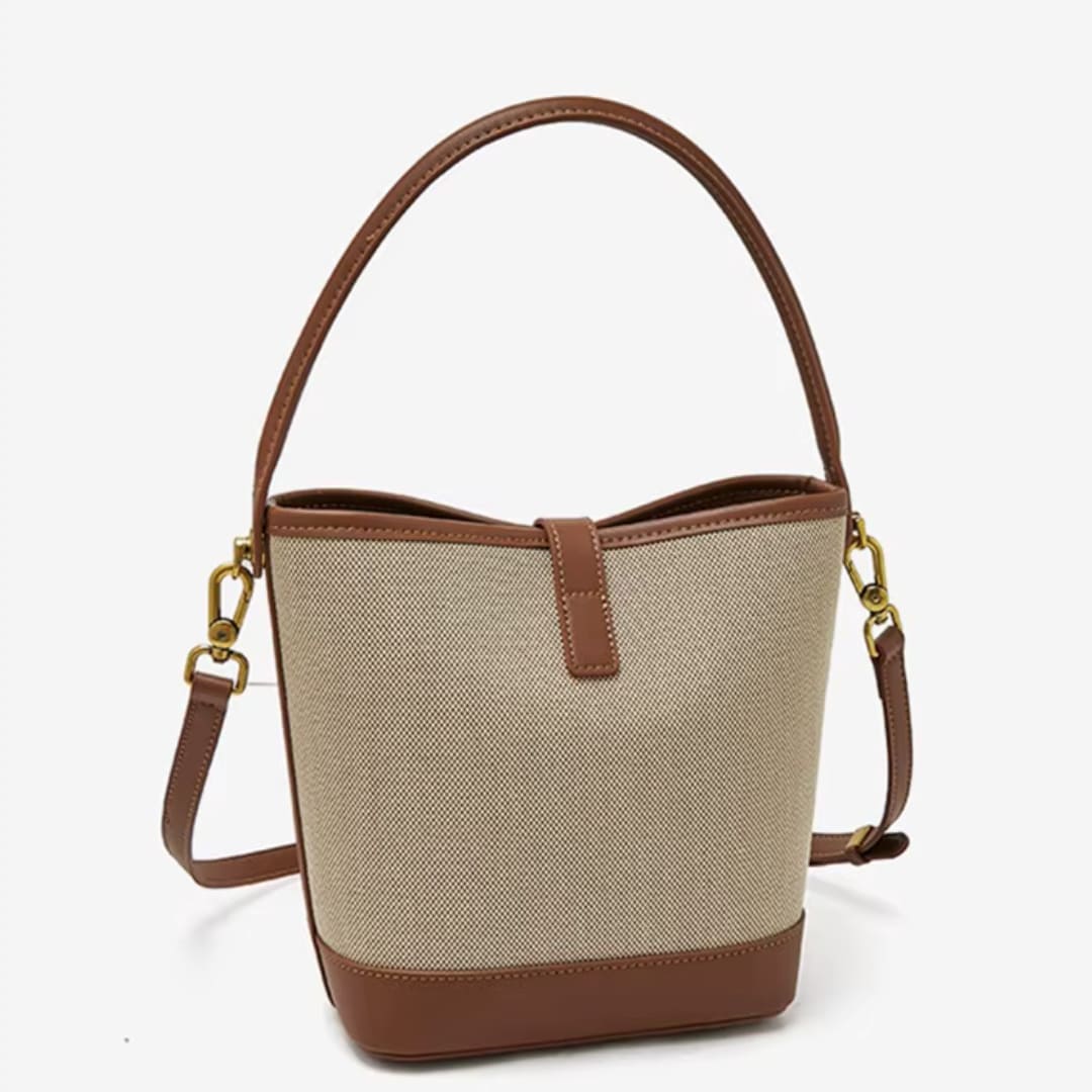 BOLSA FEMININA FOXER FEITA EM COURO MODELO SAINT HONORÉ