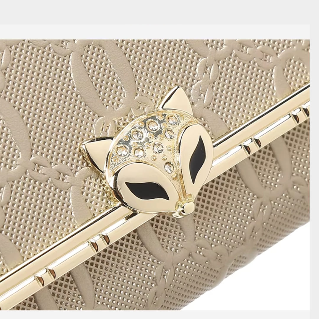 CARTEIRA FEMININA LONGA FOXER FEITA EM COURO GENUÍNO MODELO SÉLUNE BEIGE